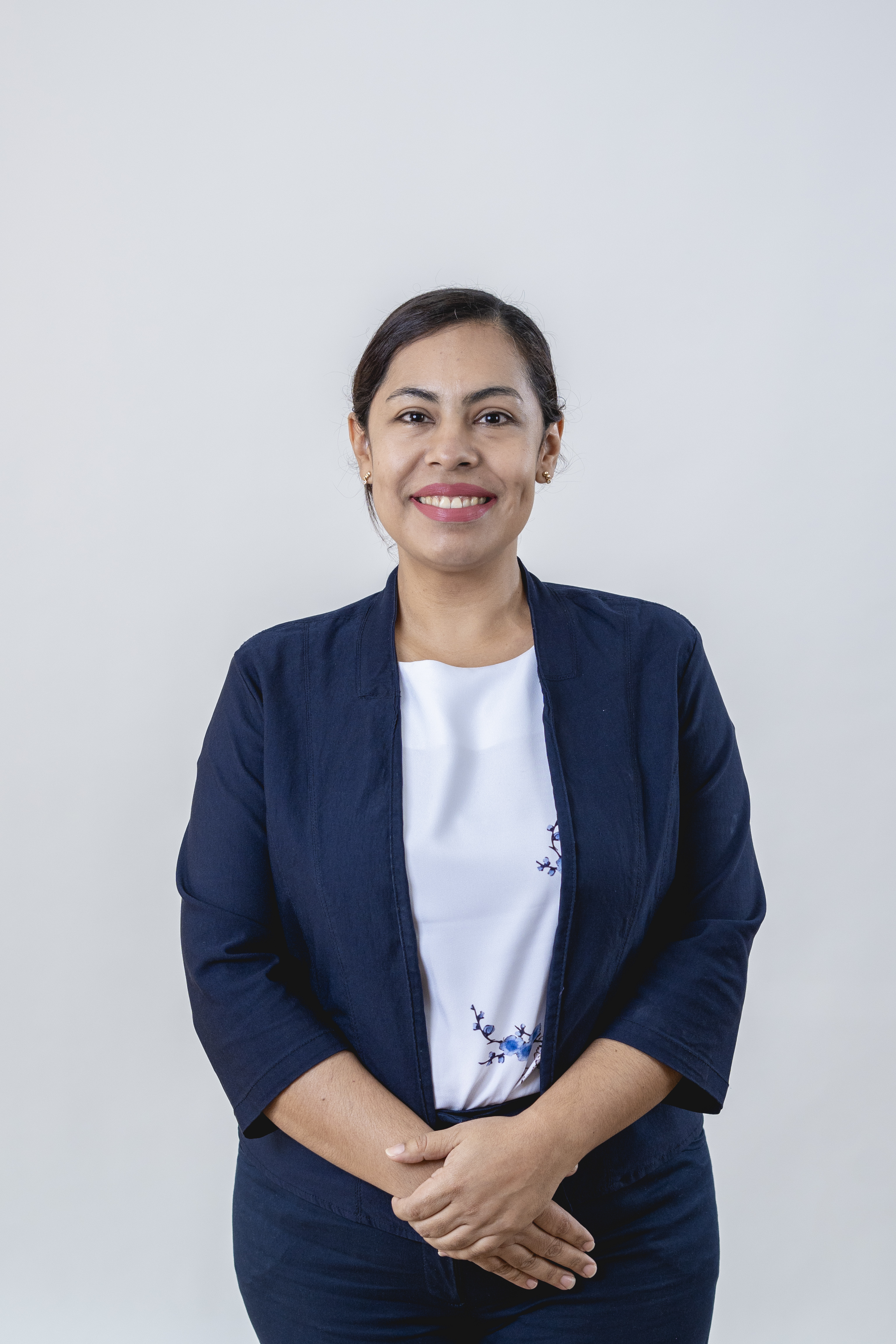 Viviana Flores